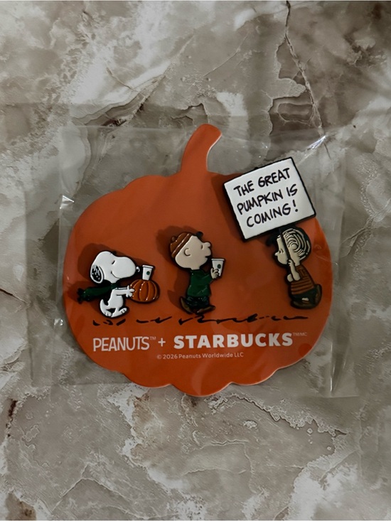 Peanuts Accessories - Peanuts x Starbucks Halloween Pumpkin Enamel Pins Set